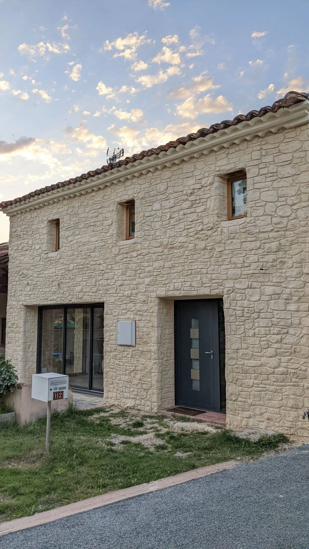 pxl 20220629 192038722deco facade 33